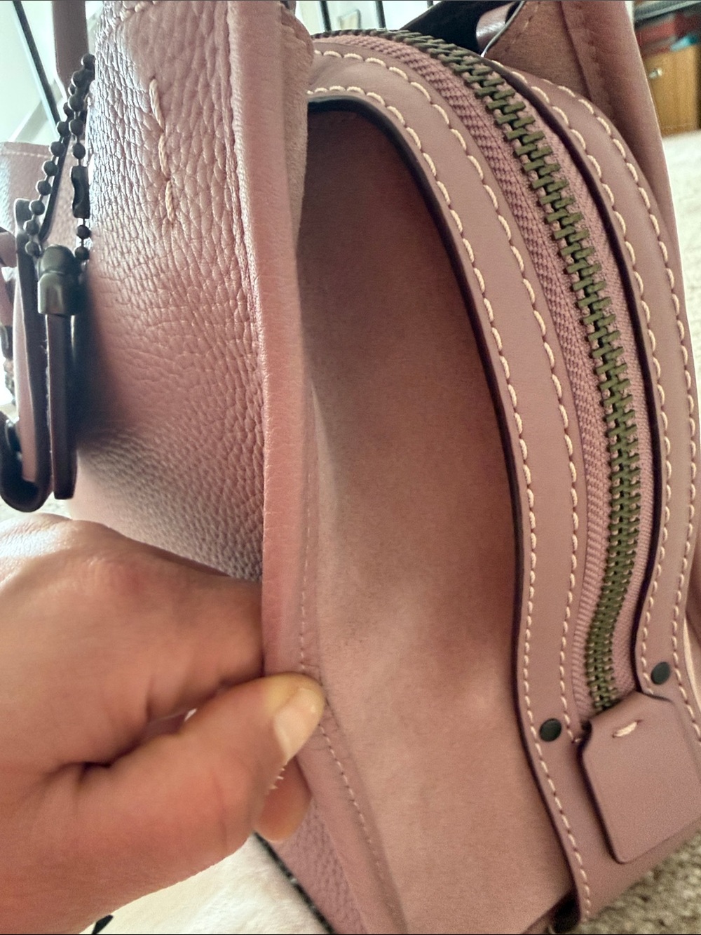 Coach rogue 30 Pebbled Leather suede bag with studs and tea roses - Picture 6 of 16